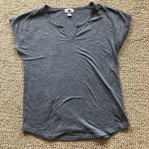 old navy grey v-neck t-shirt